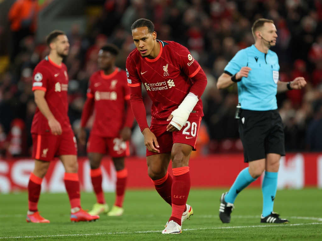 球员进行严 球员进行严